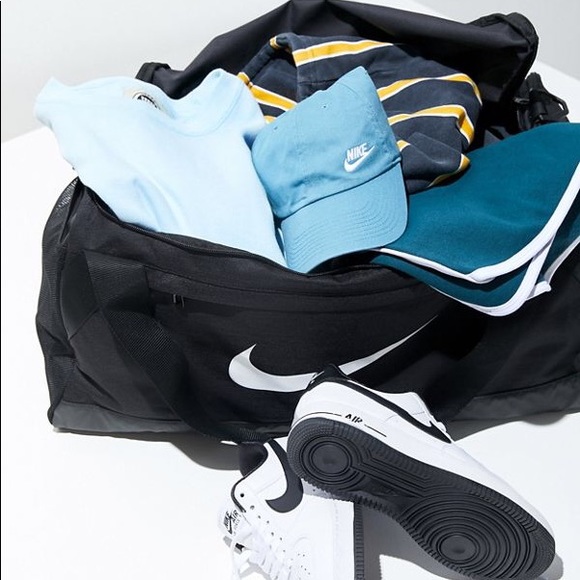 Nike Duffel Gym Travel Bag NEW W/ TAGS - Picture 4 of 5